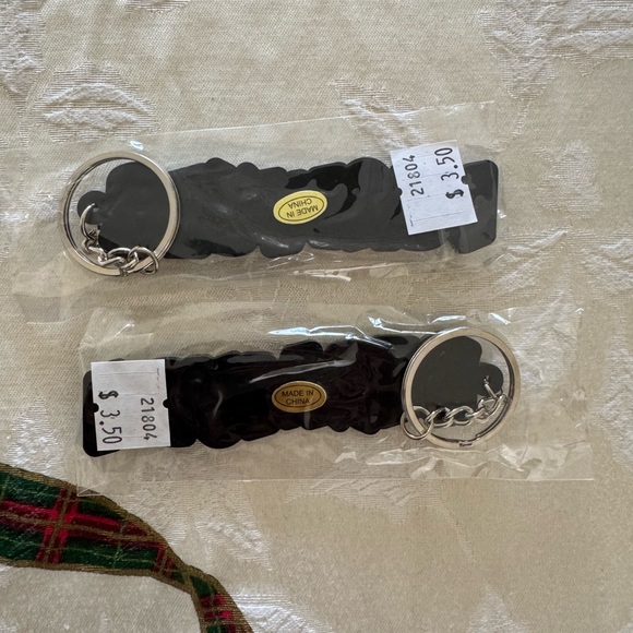 “BERMUDA” Key Chains (2) - Picture 2 of 2